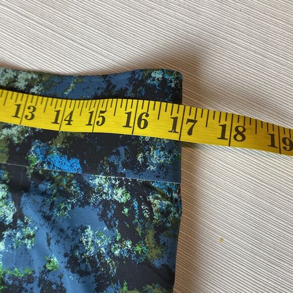 Lululemon El Current Board Green Blue Swim Trunks Board Shorts Size 34 unlined - Picture 9 of 10